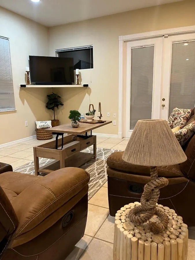 Entire Home With Pool And Lake View And Golf Course By Disney Davenport 0*,  United States